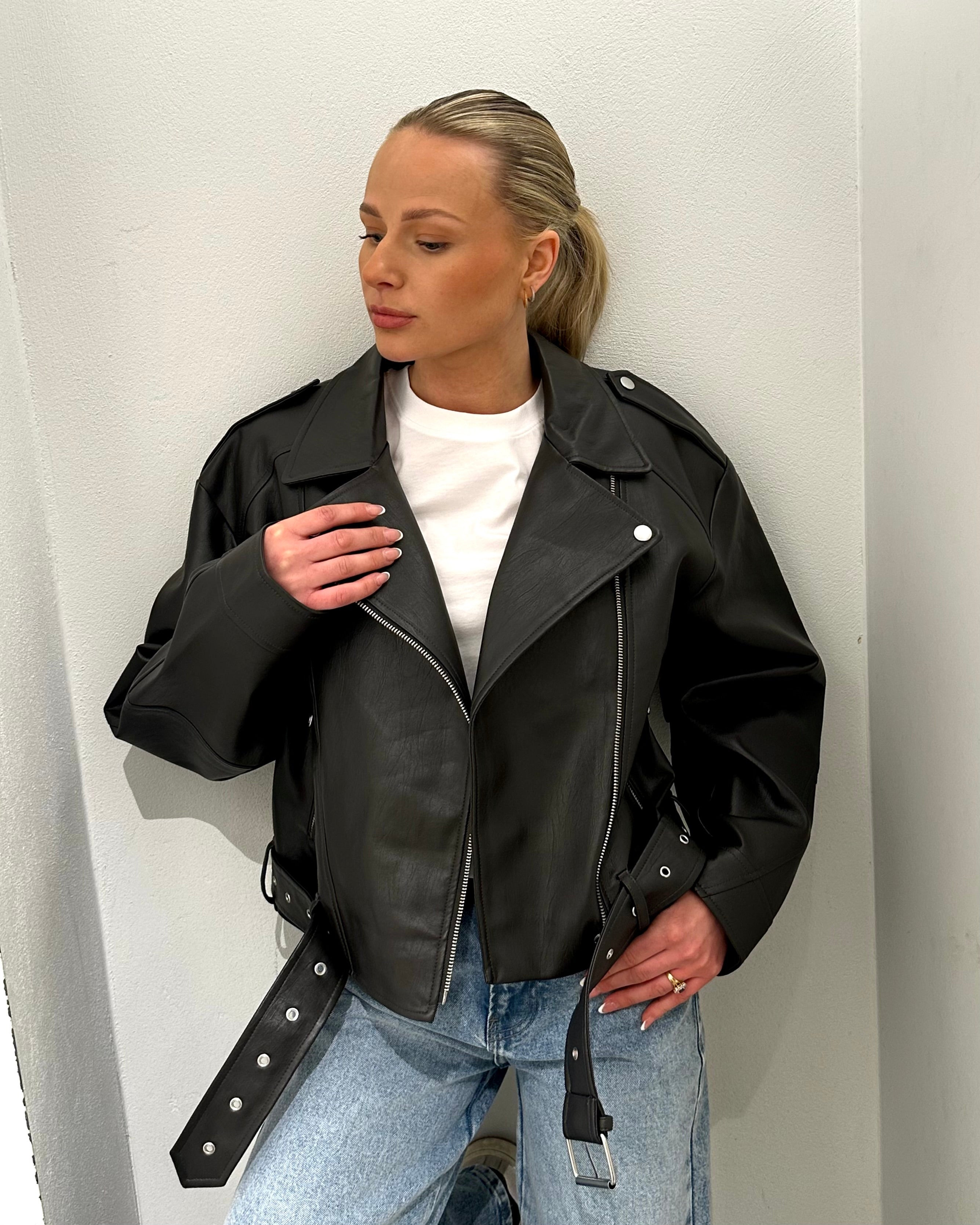 VMCHRISSIE Jacket - Obsidian